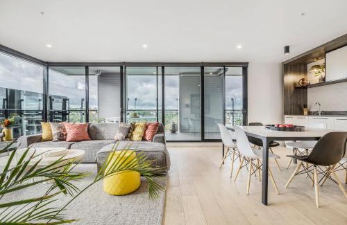 Abbotsford House | VAQUAY Belladonna In Abbotsford