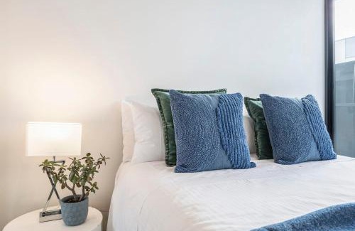 Abbotsford House | VAQUAY Belladonna In Abbotsford