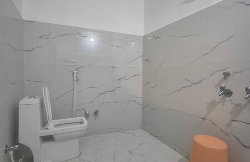 Jaunpur Hotel | Varun Hotel and Restaurant