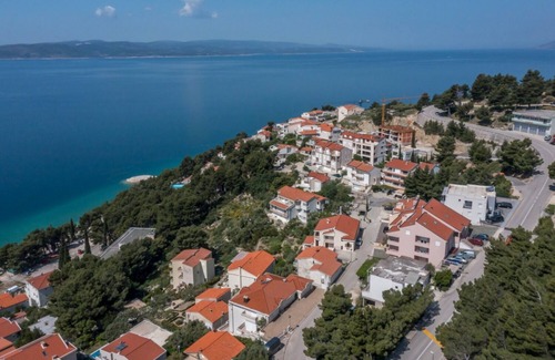Baska Voda Apartment | Vedra- Free Parking and Close to the Beach - D4