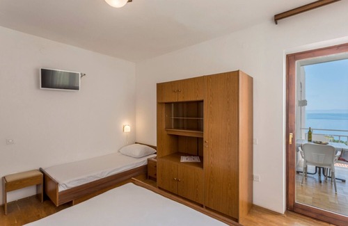Baska Voda Apartment | Vedra- Free Parking and Close to the Beach - D4