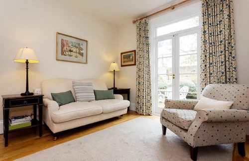 Avonmore and Brook Green House | Veeve - City Cottage