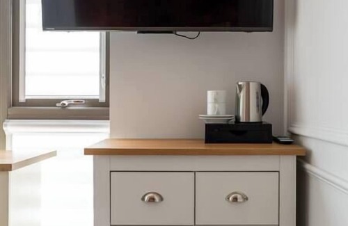 Northampton Apartment | Venetian Fantasy at The Voyager
