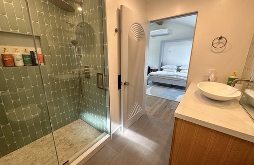 Marina del Rey Cottage | Venice/Marina Del Rey Cottage studio with Private Garden