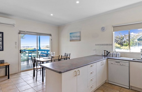 Ventnor House | Ventnor Beach House - Pet Friendly