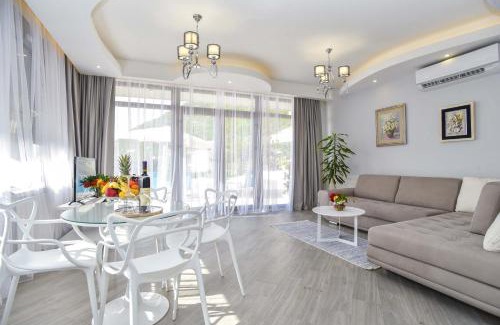 Kotor Apartment | Verbalj apartment with swimming pool