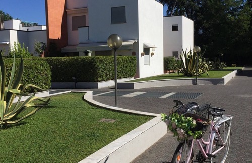 Marina di Massa Apartment | VerdeCielo in Marina di Massa, Eliana's cottage