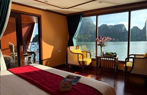 Bai Chay Boat Rental | Verdure Lotus Grandeur Cruise on Ha Long Bay
