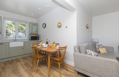 Mullion Cottage | VERITY, pet friendly, country holiday cottage, with pool in Mullion