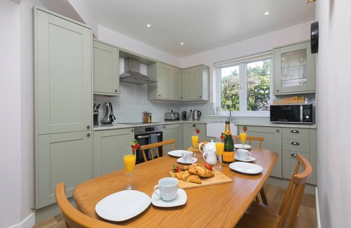 Mullion Cottage | VERITY, pet friendly, country holiday cottage, with pool in Mullion