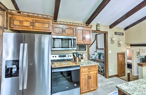 Vermilion House | Vermilion River Home w/Hot Tub & Private Dock!
