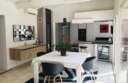 Pourrieres House | Very comfortable Provencal Villa at the foot of the Sainte Victoire