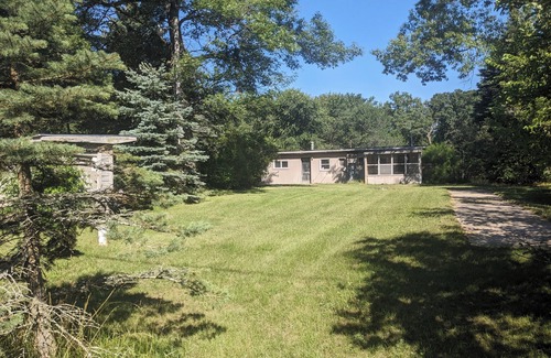Port Austin Apartment | Very Cozy 1 bed Unit with Lake Huron beach access! Vintage ONE