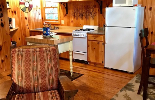 Leeds Cottage | Very Family Friendly Newly Updated Cottage on Androscoggin Lake