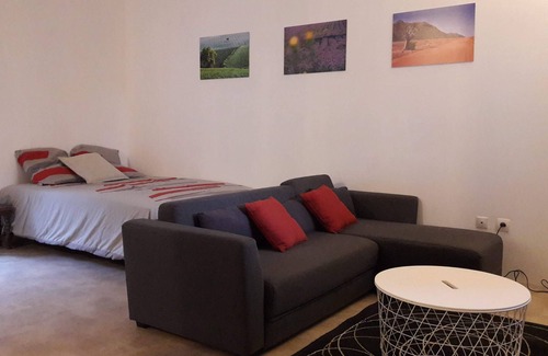 La Chapelle-sur-Erdre Apartment | Very large 50m2 studio in a quiet location 15 minutes from Nantes