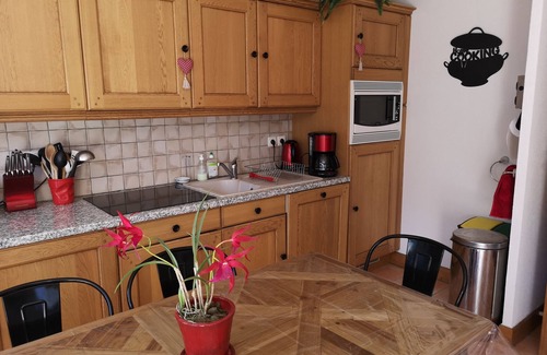 Saint-Gervais-les-Bains Apartment | VERY NICE T3 CLASS 3*, 62 m2,100 m Gondola,Balcony 18M2,Queensize bed,2 bedrooms