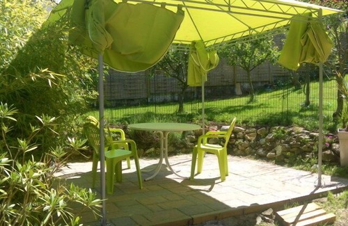 Sevrier Apartment | very quiet studio fully equipped 500 m from the lake with barbecue, garden furniture