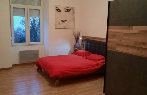 Dasle Other | Very spacious F3 in a castle, quiet and greenery. Near Switzerland