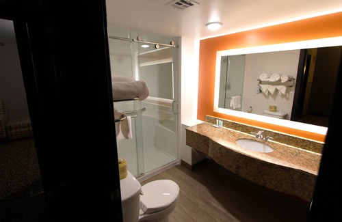 Bowling Green Hotel | VetteCity Hotel