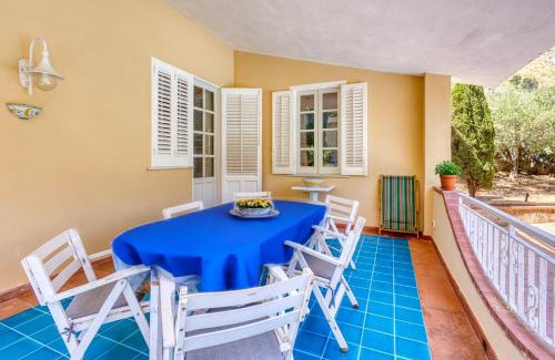 Capo Zafferano Villa | VFH Villa Cala del Cuore con piscina, 50 m dal mare