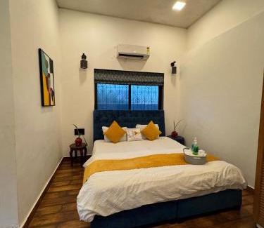 Lonavala Apartment | VG09 with huge Pool and bathtub