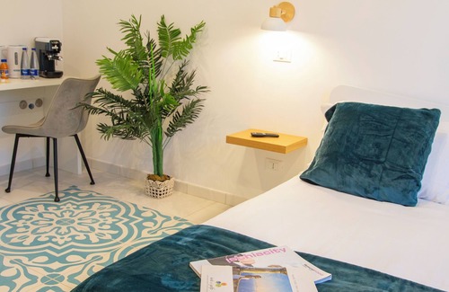 Ischia Porto Bed & Breakfast | Via Roma Suites