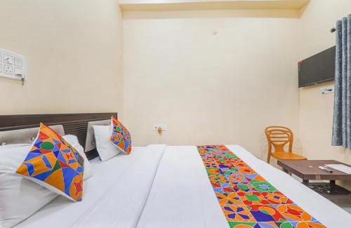 Ayodhya Hotel | Via Saryu