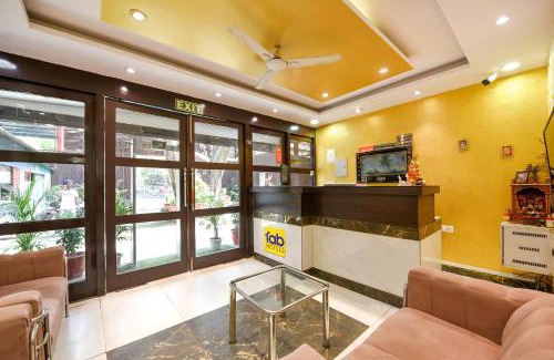 Delhi Hotel | Via Under Bridge - Near Nizamuddin Railway Station