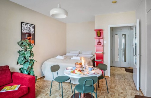 Punavuori Apartment | Vibrant & Central w Netflix, WiFi, 200m tram/bus