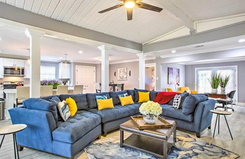 Terrytown House | Vibrant Terrytown Home w/Yard ~ 6 Mi to NOLA