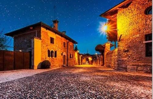 Strassoldo House | "Vicinia" with garden in the castle