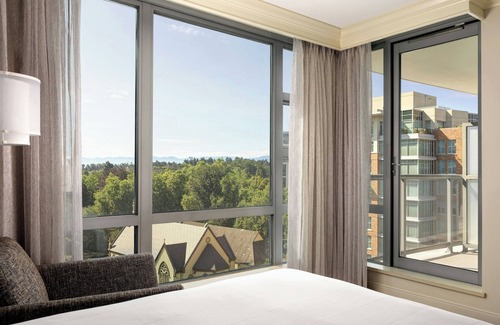 Downtown Victoria Hotel | Victoria Marriott Inner Harbour