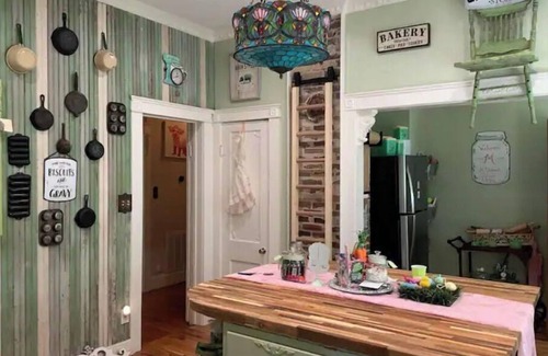 West Point House | Victorian 1920s 5 bdrm w/Pool, antiquer’s dream
