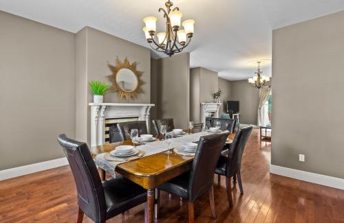 Waterford Valley House | Victorian 4br 25ba 2parking Near Parks & Dt