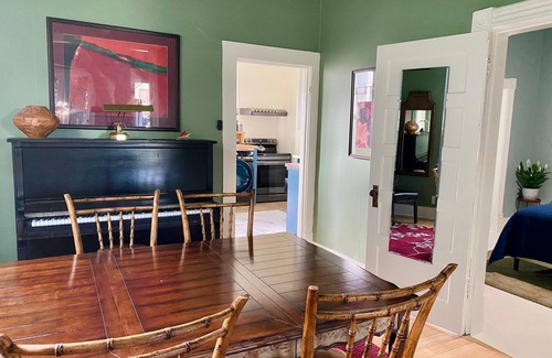 York House | Victorian on Garden Best Location in Town