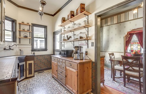 Downtown Apartment | VICTORIAN PARADISE WITH INTELLIBED BED IN DOWNTOWN CAMPBELL