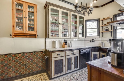 Downtown Apartment | VICTORIAN PARADISE WITH INTELLIBED BED IN DOWNTOWN CAMPBELL