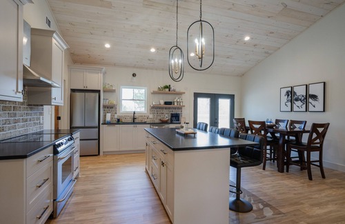 Wagener House | Victory Reins- Quiet Country Stay Near Aiken, Pet Friendly,