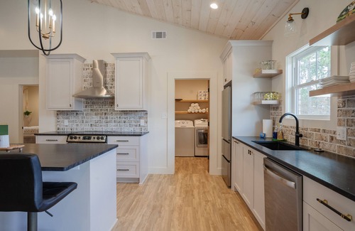 Wagener House | Victory Reins- Quiet Country Stay Near Aiken, Pet Friendly,