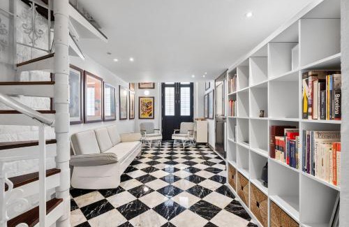 Catedral Apartment | Viejo San Juan Art Loft Fast Wifi Ac