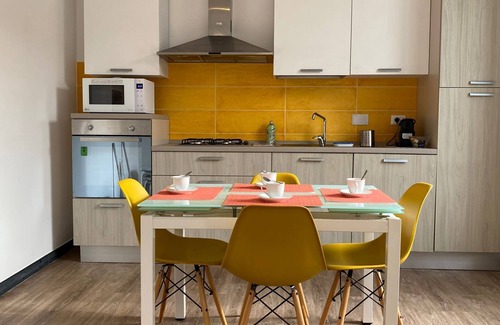 Lagaccio Apartment | VIEW and COMFORT near TRAIN and METRO STATION, PORTO ANTICO, TERMINAL CRUISES.