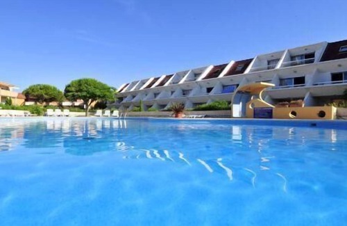 Carnon-Plage Apartment | View swimming pool/harbour, swimming pool, terrace, balcony, 30m², Carnon