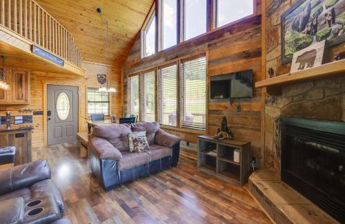 Gatlinburg - Pigeon Forge House | Views, Fire Pit and Game Room Smoky Mountain Escape