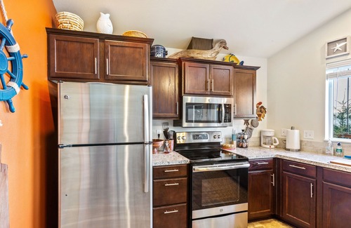 Brinnon House | Views of Hood Canal, Mount Rainier & Wildlife!