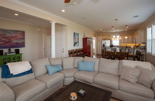 Beachwalk House | VIEWS VIEWS VIEWS! BEACHFRONT 4 Bdrm Home. Pvt Boardwalk to Beach. Golf cart!