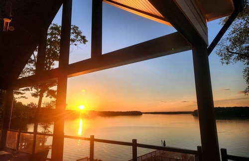 Wise House | 🌞Viewtopia🚤-LKG's🦅Rustic Palace🏰