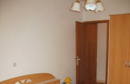 Krizna luka House | Vijola