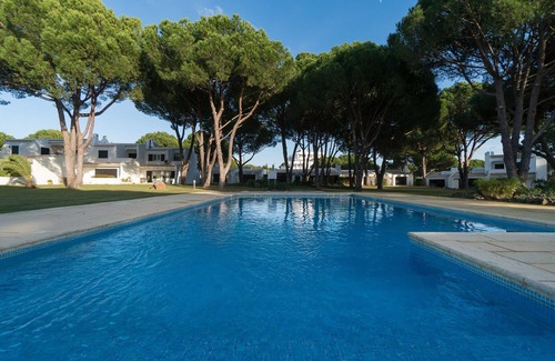 Vilamoura Ski Chalet | Vilamouratenis Green by SAPvillas
