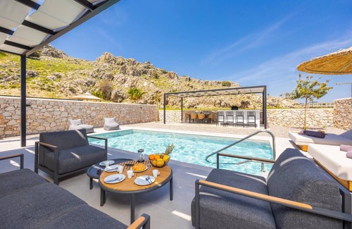 Kolymbia Villa | Villa 10 Hozan - Two Bedroom Villa, Sleeps 4