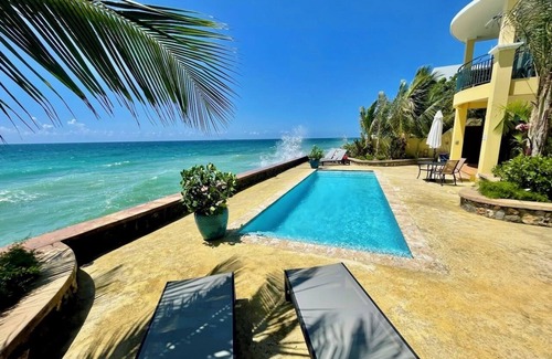 Stella Villa | Villa 2 at Casa Aguas Azules - 2-Bedroom Beachfront Villa with Pool
